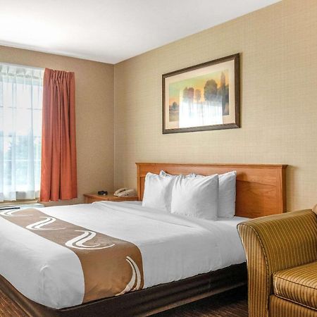 Quality Inn & Suites Cornwall Kültér fotó