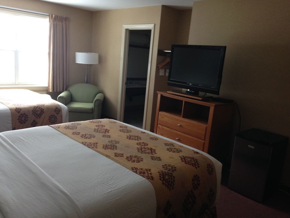 Quality Inn & Suites Cornwall Kültér fotó