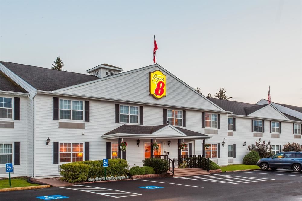 Quality Inn & Suites Cornwall Kültér fotó