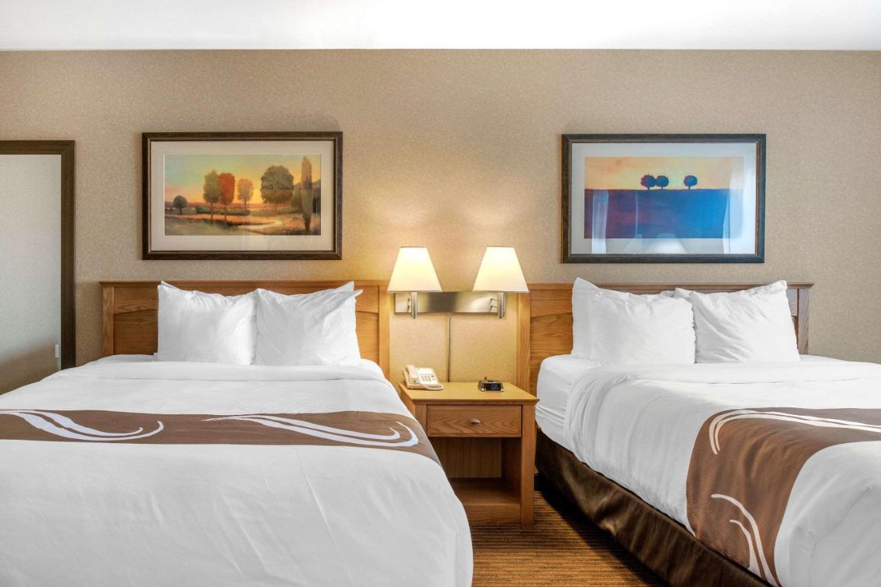 Quality Inn & Suites Cornwall Kültér fotó