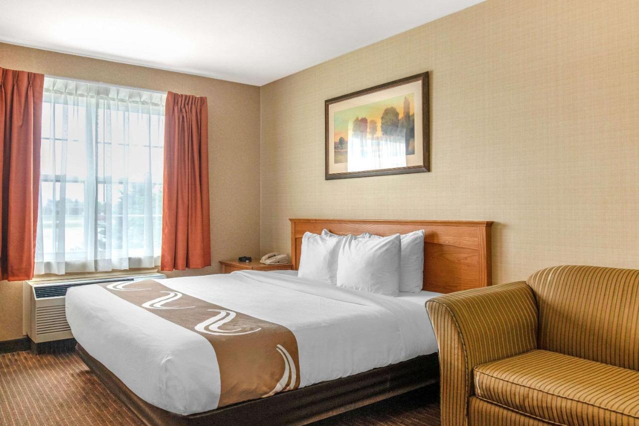 Quality Inn & Suites Cornwall Kültér fotó