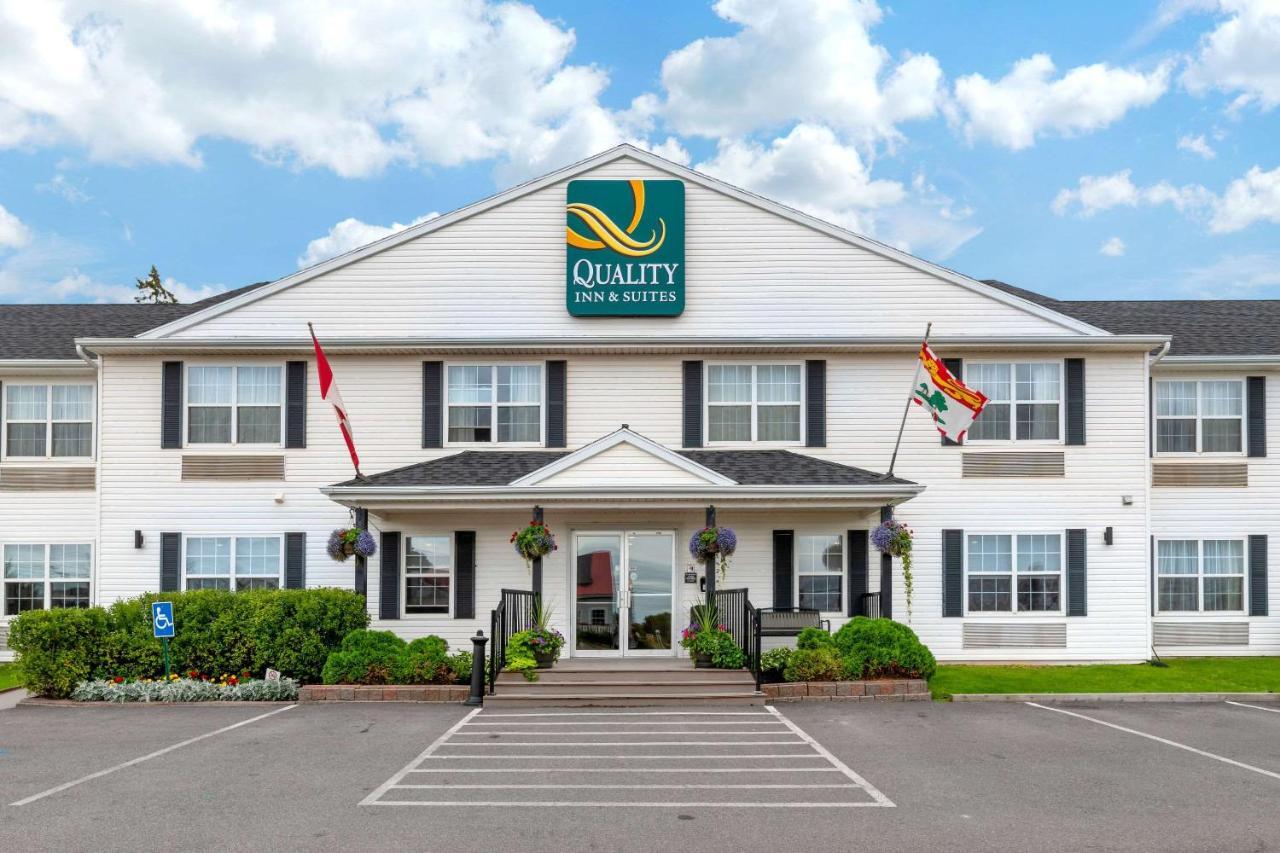 Quality Inn & Suites Cornwall Kültér fotó