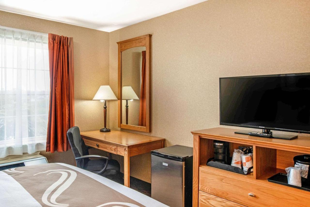 Quality Inn & Suites Cornwall Kültér fotó