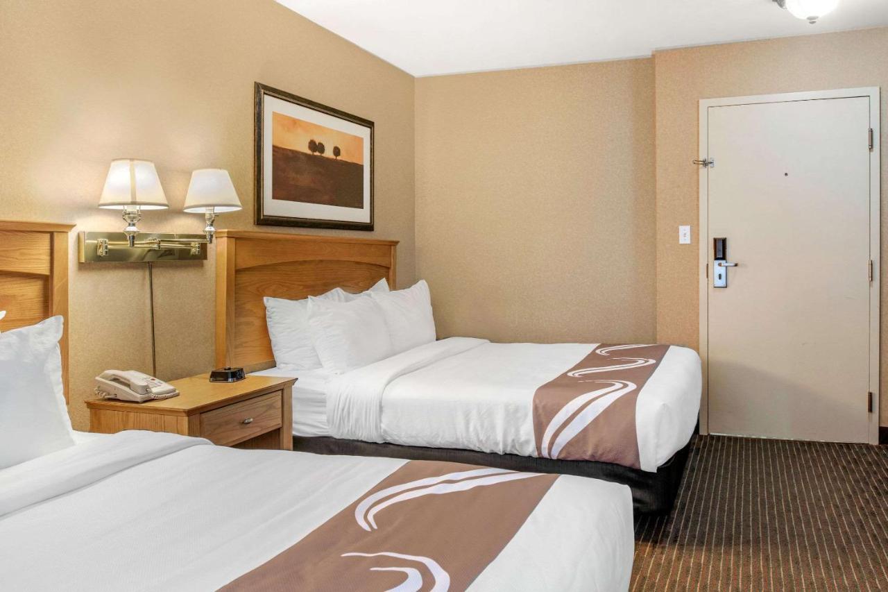 Quality Inn & Suites Cornwall Kültér fotó
